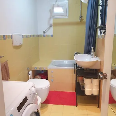 House Apartment *